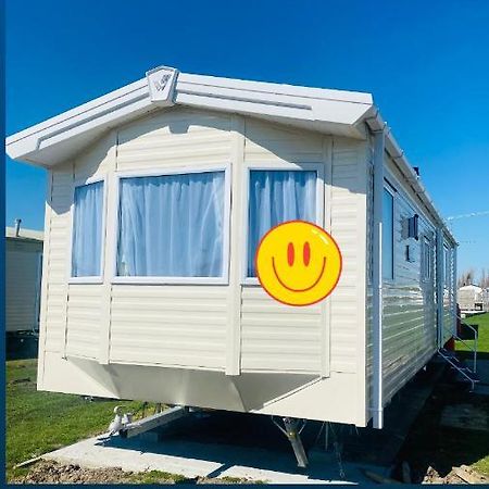 Parkdean Resorts Camber Sands Caravan 2023 Exterior photo