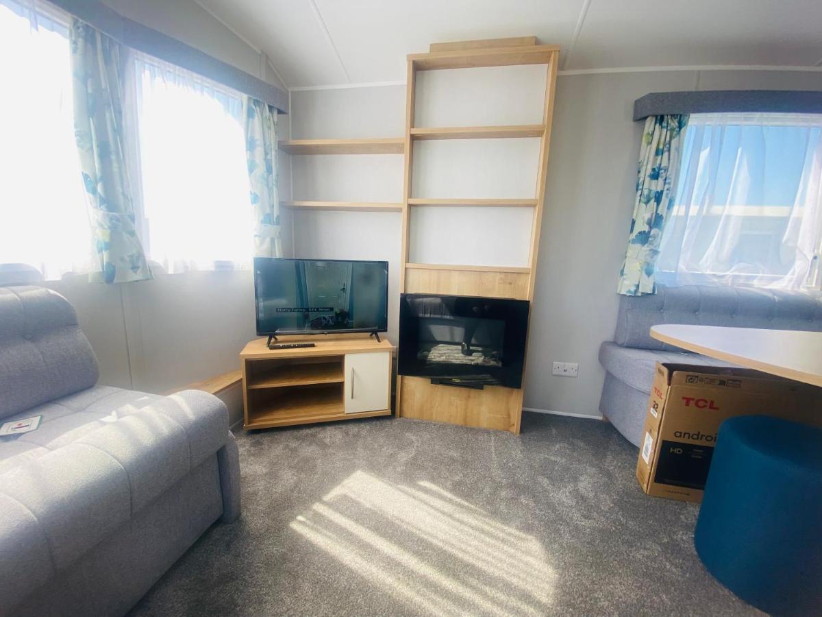Parkdean Resorts Camber Sands Caravan 2023 Exterior photo
