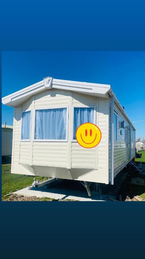 Parkdean Resorts Camber Sands Caravan 2023 Exterior photo